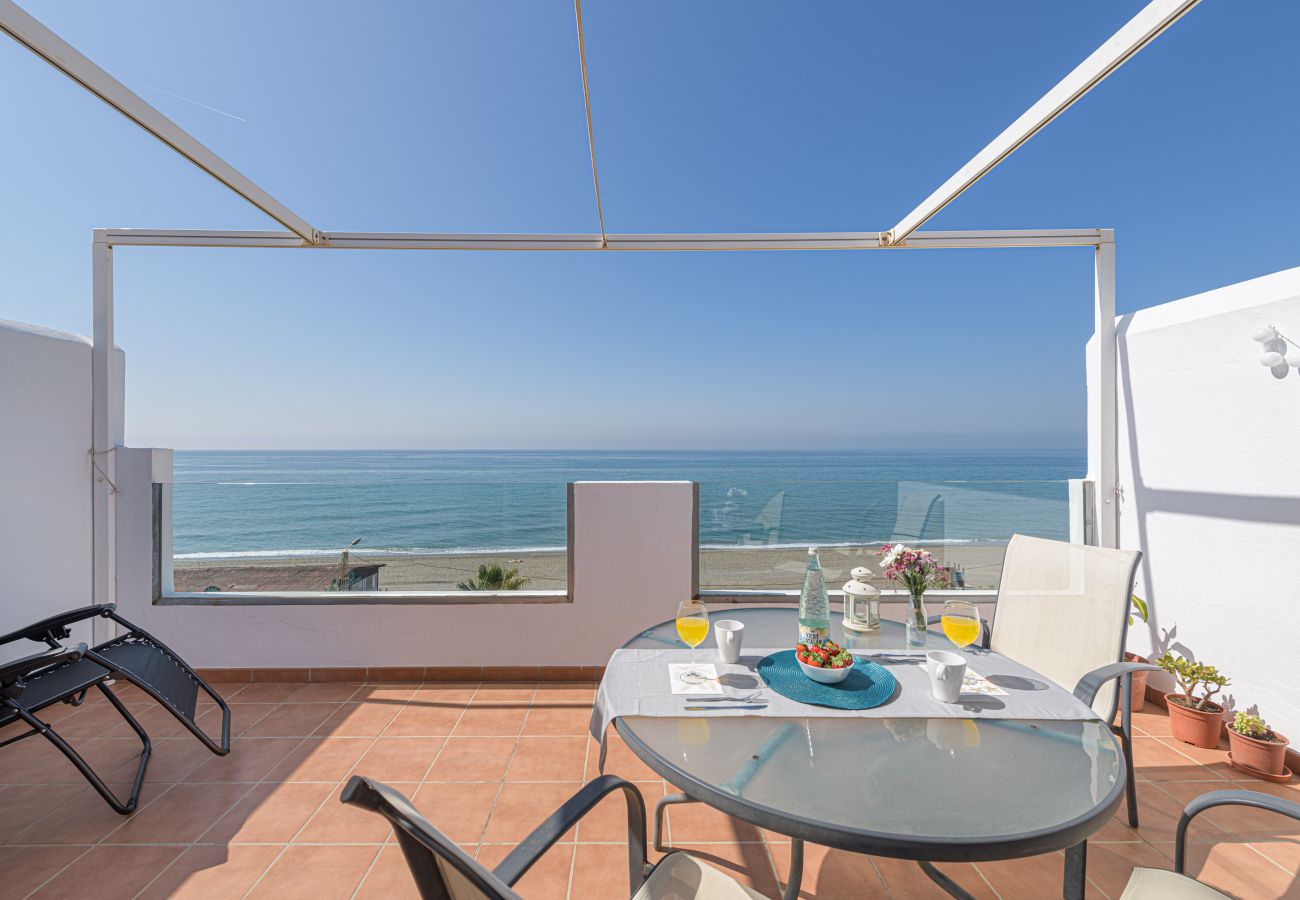 Ferienwohnung in Torre de Benagalbon - WintowinRentals Tolle Wohnung in der 1. Strandlinie