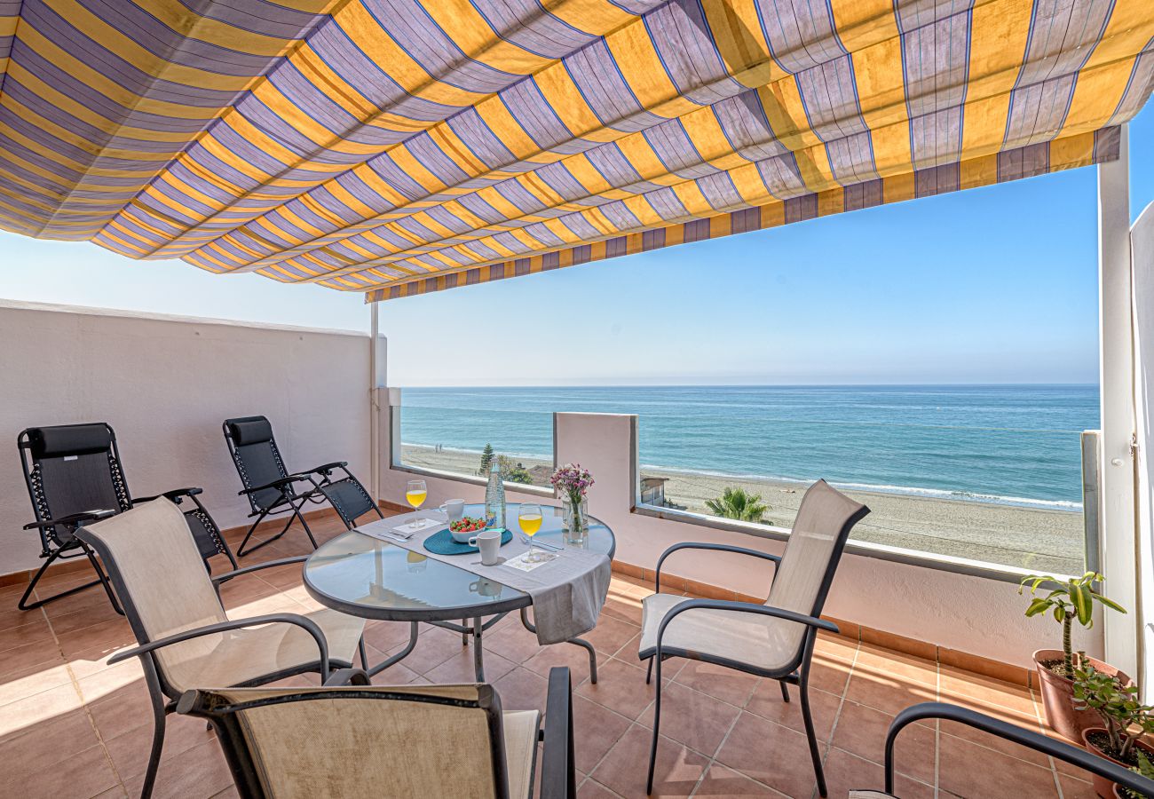 Ferienwohnung in Torre de Benagalbon - WintowinRentals Tolle Wohnung in der 1. Strandlinie