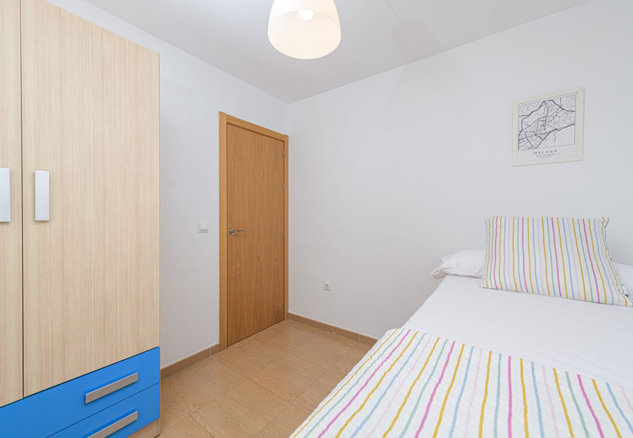 Ferienwohnung in Torre de Benagalbon - WintowinRentals Tolle Wohnung in der 1. Strandlinie