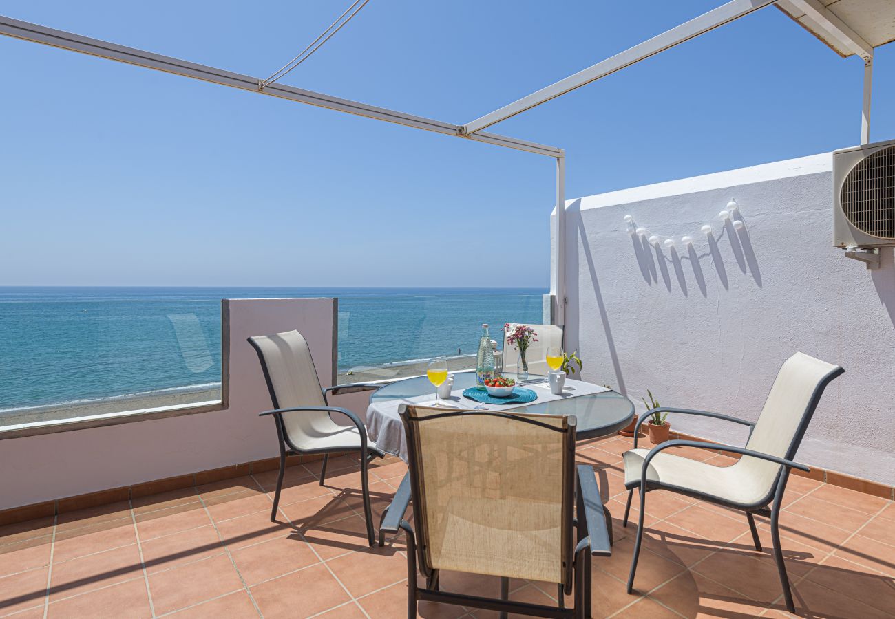 Ferienwohnung in Torre de Benagalbon - WintowinRentals Tolle Wohnung in der 1. Strandlinie