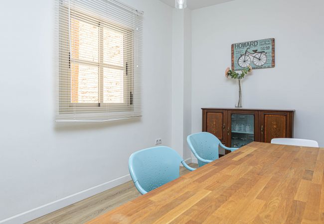 Ferienwohnung in Málaga - WintowinRentals Tolle Wohnung, zentral und ruhig. Ferienwohnung in Málaga - WintowinRentals Tolle Wohnung, zentral und ruhig.