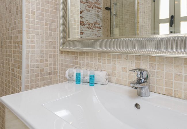 Ferienwohnung in Málaga - WintowinRentals Tolle Wohnung, zentral und ruhig. Ferienwohnung in Málaga - WintowinRentals Tolle Wohnung, zentral und ruhig.