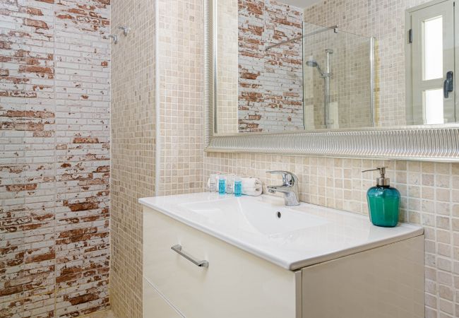 Ferienwohnung in Málaga - WintowinRentals Tolle Wohnung, zentral und ruhig. Ferienwohnung in Málaga - WintowinRentals Tolle Wohnung, zentral und ruhig.