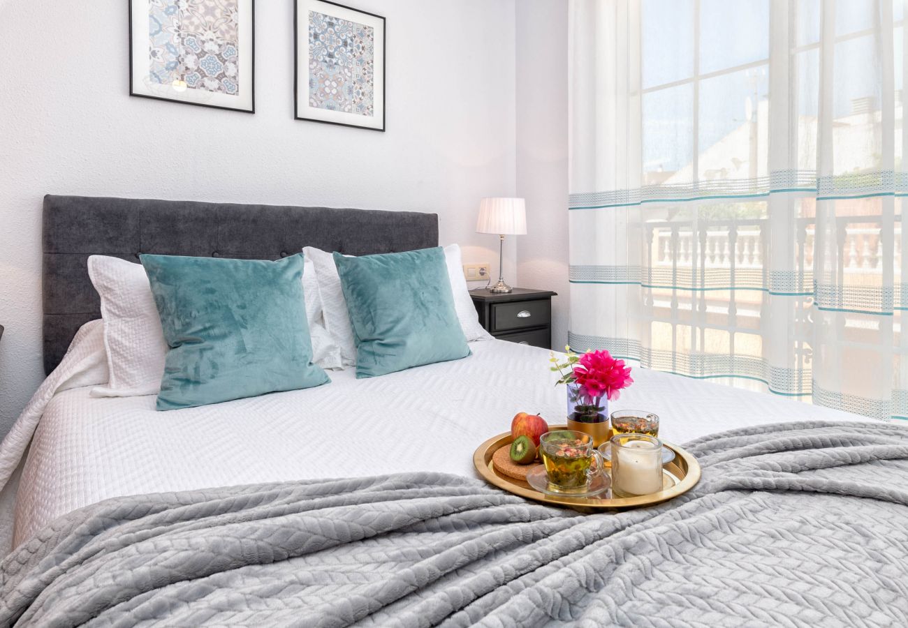 Ferienwohnung in Málaga - WintoWinRentals - La Estancia KOSTENLOSE PARKPLÄTZE.