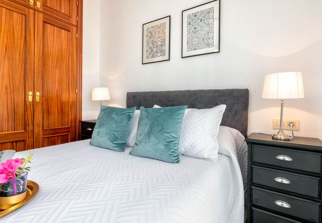 Ferienwohnung in Málaga - WintoWinRentals - La Estancia KOSTENLOSE PARKPLÄTZE.