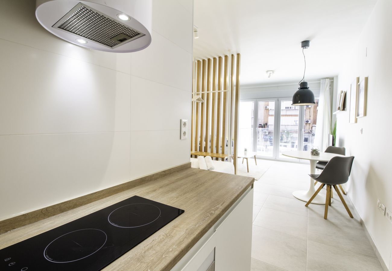 Studio in Málaga - WintowinRentals - Estudio Héroes de Sostoa 156