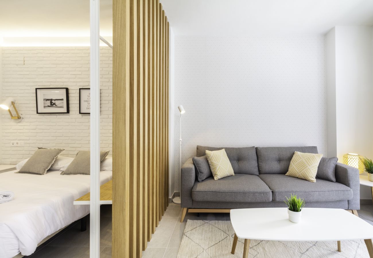 Studio in Málaga - WintowinRentals - Estudio Héroes de Sostoa 156