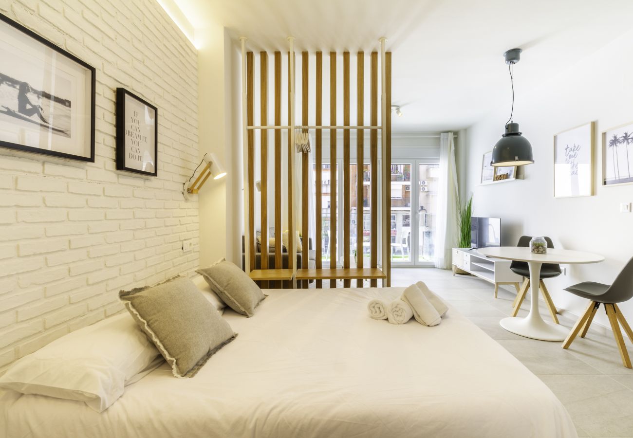 Studio in Málaga - WintowinRentals - Estudio Héroes de Sostoa 156
