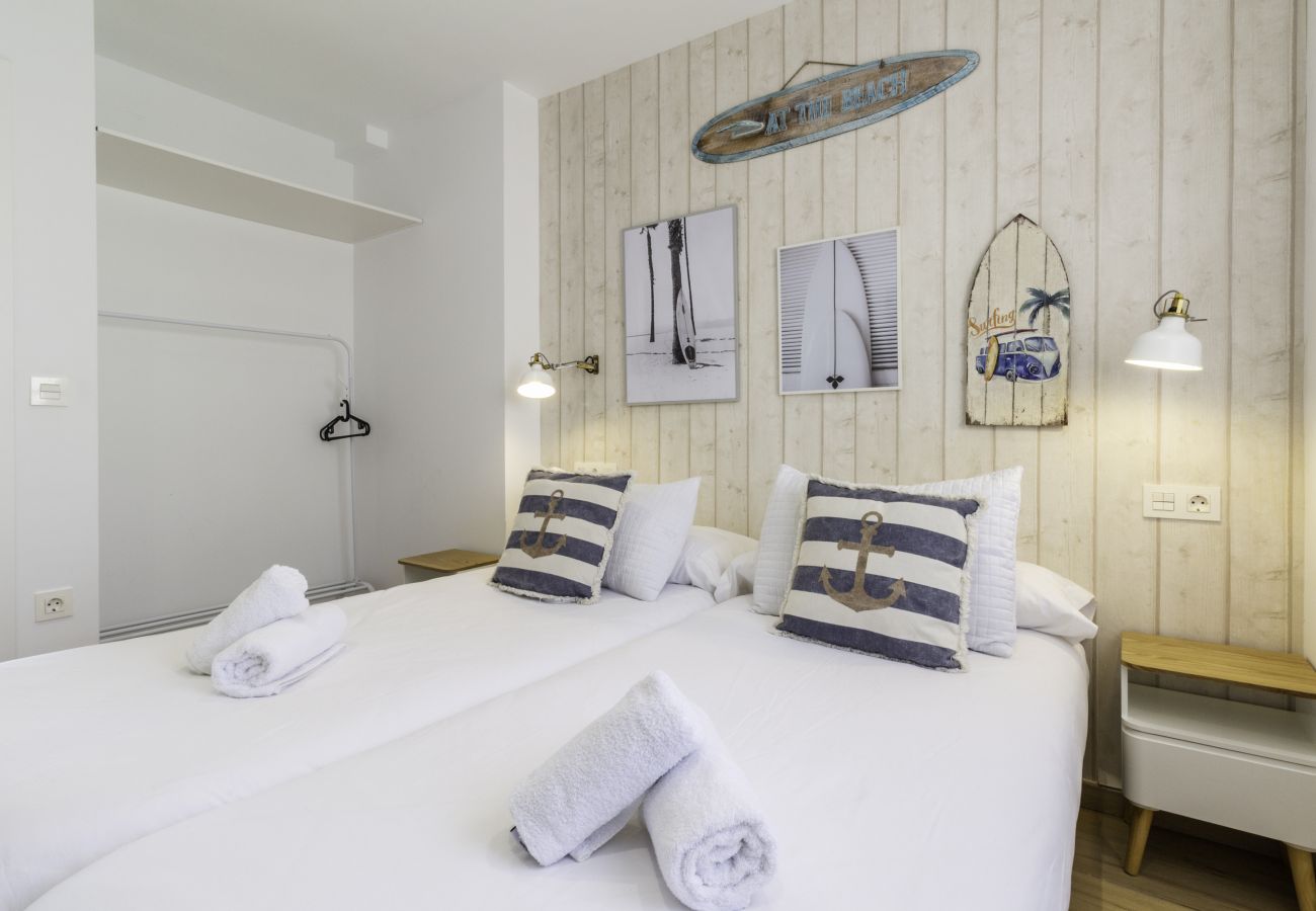 Ferienwohnung in Málaga - WintoWinRentals - Apartment im nautischen Stil.