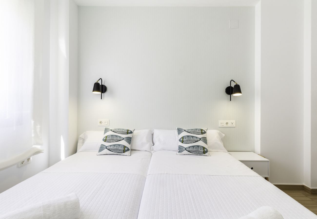 Ferienwohnung in Málaga - WintoWinRentals - Apartment im nautischen Stil.