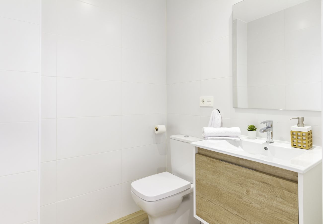 Ferienwohnung in Málaga - WintoWinRentals - Super Aussicht mit Terrasse neben dem Strand.