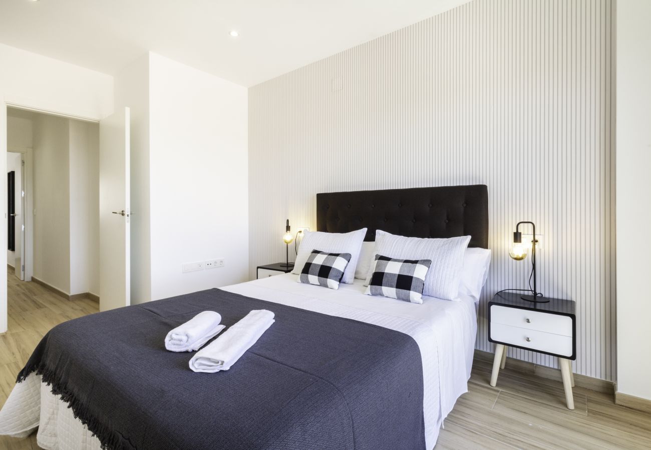 Ferienwohnung in Málaga - WintoWinRentals - Super Aussicht mit Terrasse neben dem Strand.