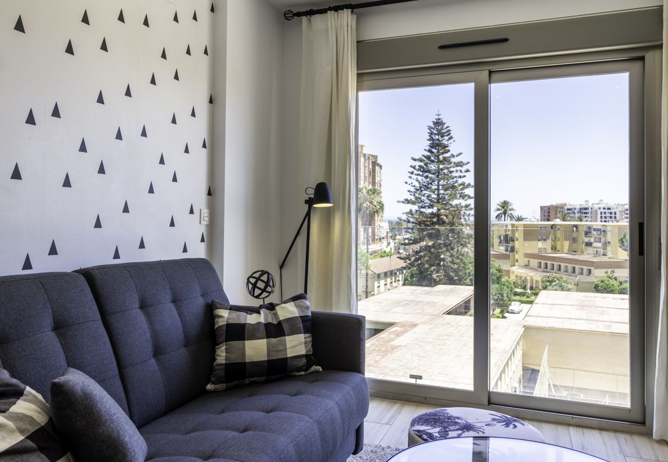 Ferienwohnung in Málaga - WintoWinRentals - Super Aussicht mit Terrasse neben dem Strand.
