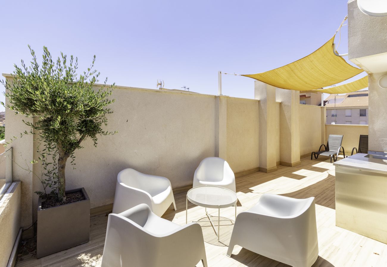 Ferienwohnung in Málaga - WintoWinRentals - Super Aussicht mit Terrasse neben dem Strand.