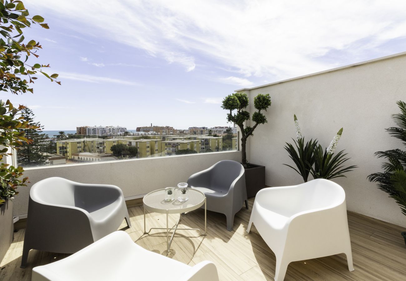 Ferienwohnung in Málaga - WintoWinRentals - Super Aussicht mit Terrasse neben dem Strand.
