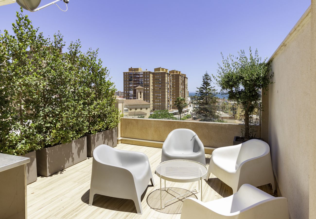 Ferienwohnung in Málaga - WintoWinRentals - Super Aussicht mit Terrasse neben dem Strand.