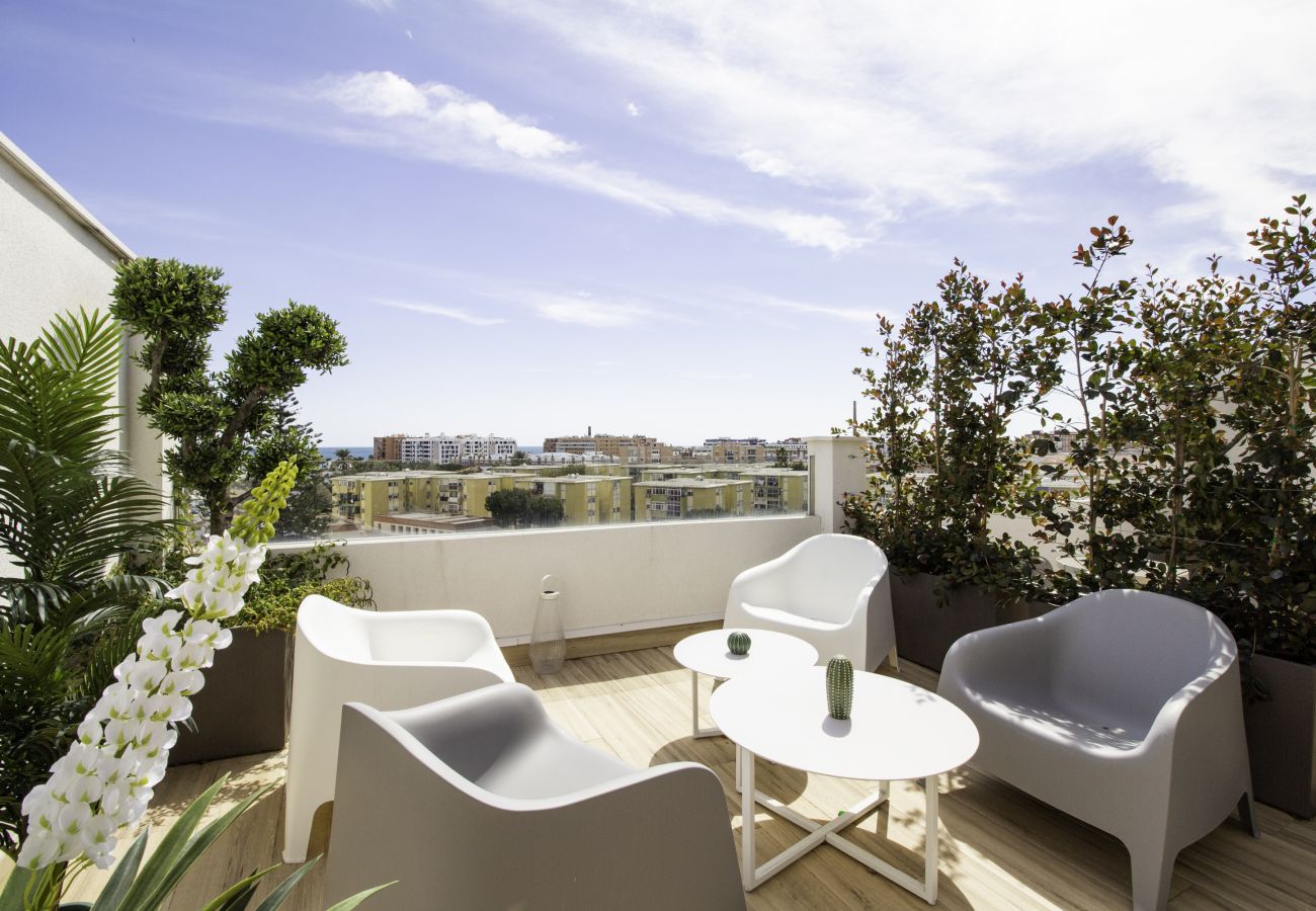 Ferienwohnung in Málaga - WintoWinRentals - Luxus-Penthouse mit Meerblick.
