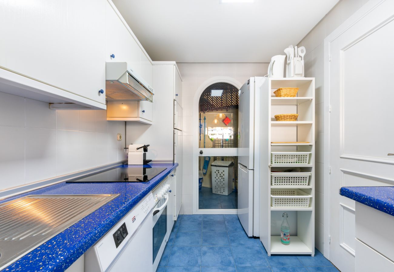 Ferienwohnung in Benalmádena - WintowinRentals Luxuswohnung mitten in Puerto Marina.