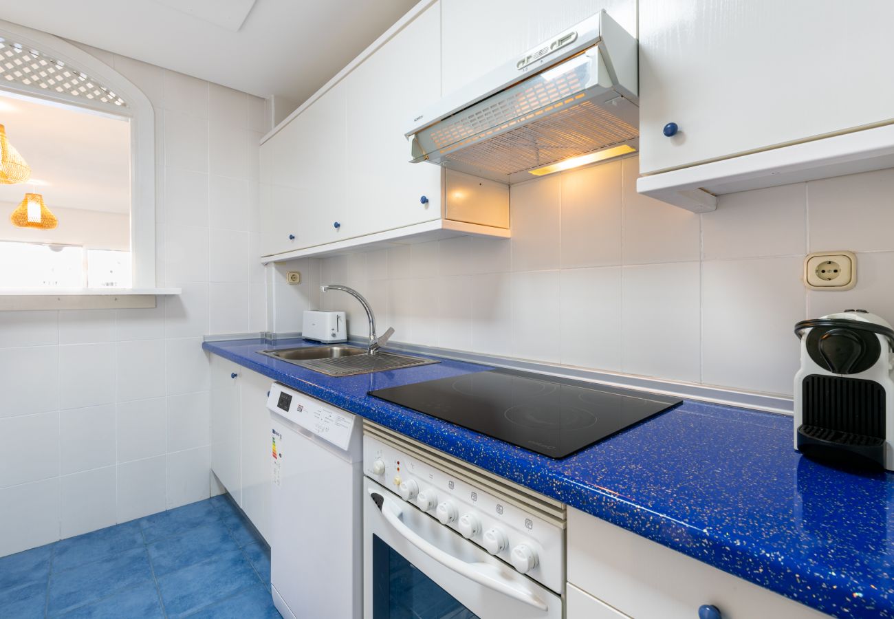 Ferienwohnung in Benalmádena - WintowinRentals Luxuswohnung mitten in Puerto Marina.