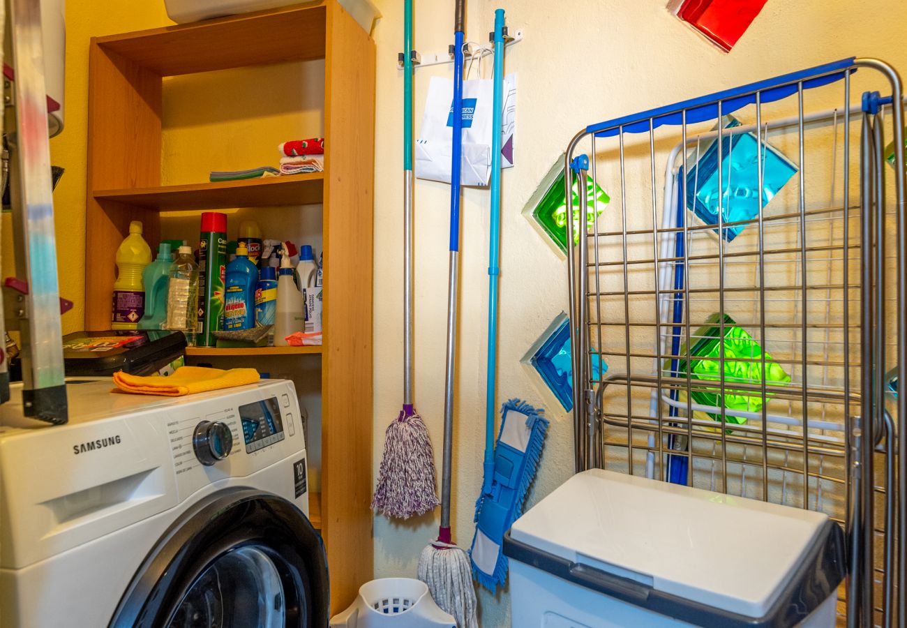 Ferienwohnung in Benalmádena - WintowinRentals Luxuswohnung mitten in Puerto Marina.