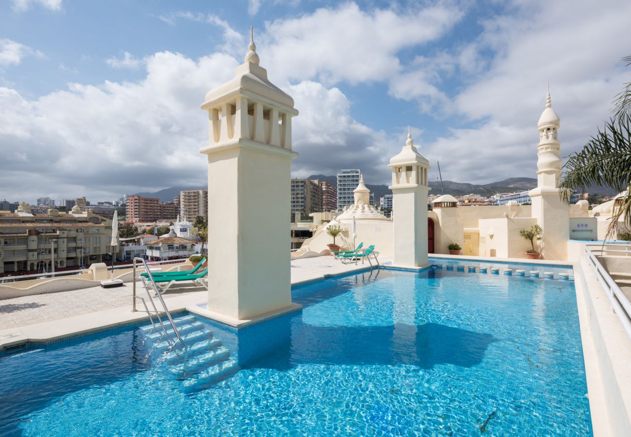 Ferienwohnung in Benalmádena - WintowinRentals Luxuswohnung mitten in Puerto Marina.