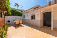 Stadthaus in Rincón de la Victoria - WintowinRentals Close to the beach, Private Terrace & Parking