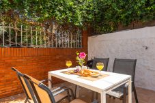 Stadthaus in Rincón de la Victoria - WintowinRentals Close to the beach, Private Terrace & Parking