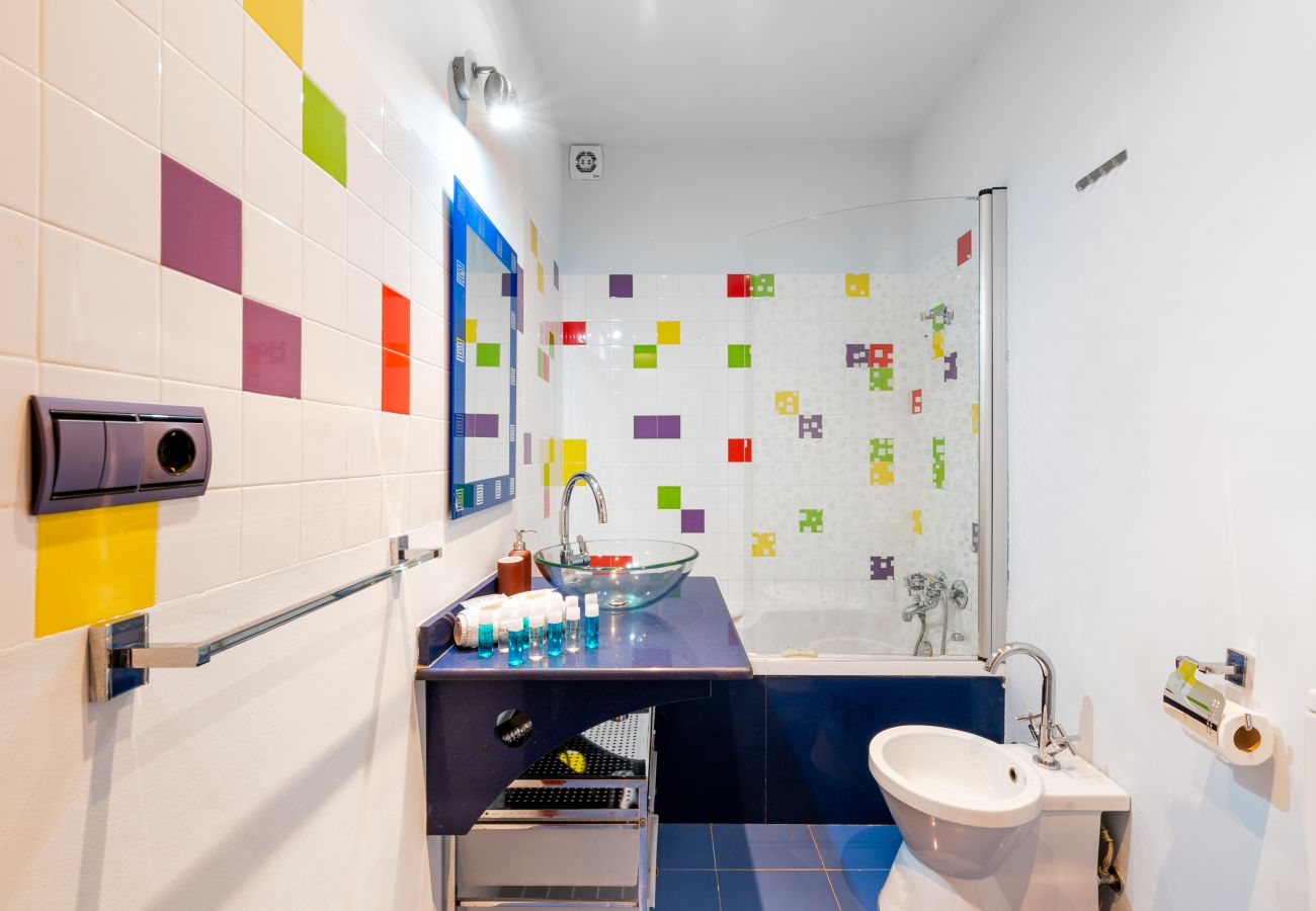 Ferienwohnung in Málaga - WintowinRenttals Cool Apartment in Lagunillas.