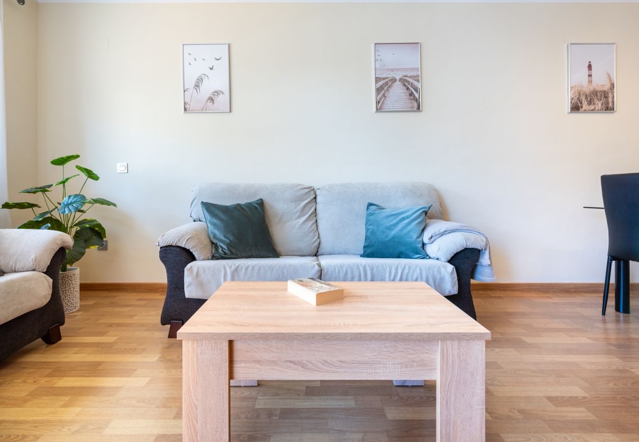 Ferienwohnung in Torre de Benagalbon - WintowinRentals Relax, Playa, Wifi & Parking