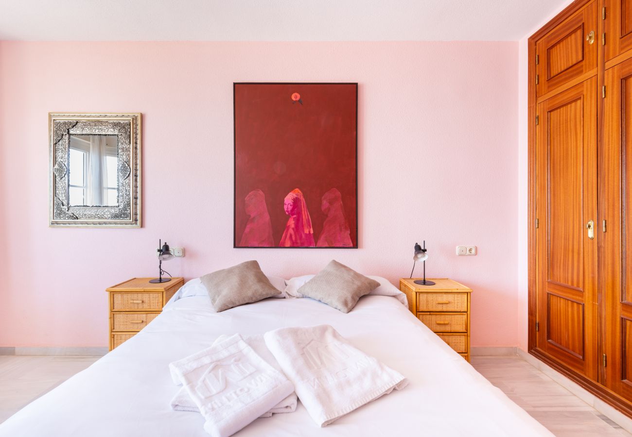 Ferienwohnung in Rincón de la Victoria - WintowinRentals 1st Line Beach, Parking and WIFI