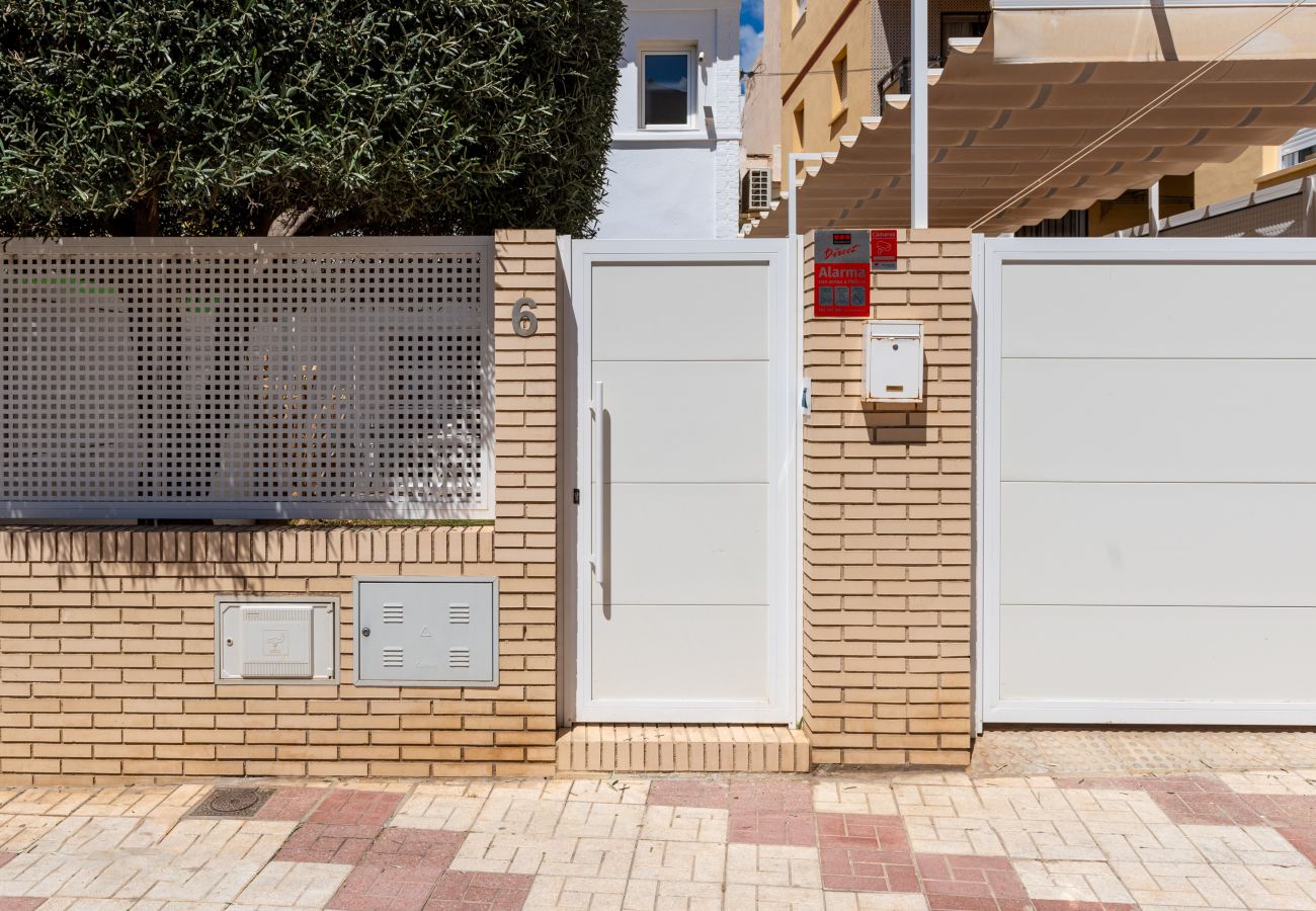 Ferienwohnung in La Cala del Moral - WintoWinRentals - Kleine Villa direkt am Strand.