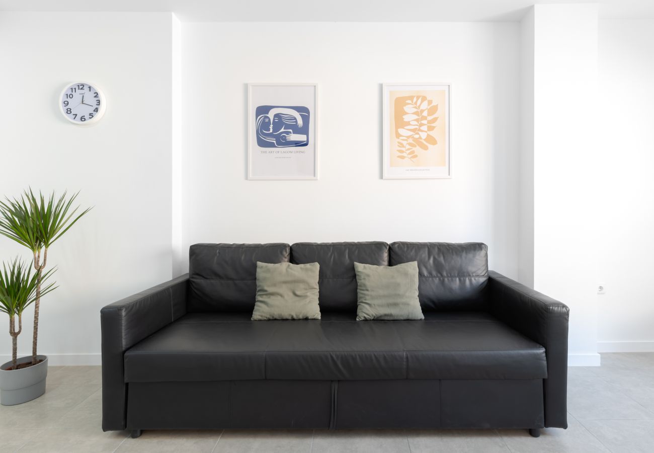 Ferienwohnung in Málaga - WintowinRentals Altamira Suites hohes Stockwerk