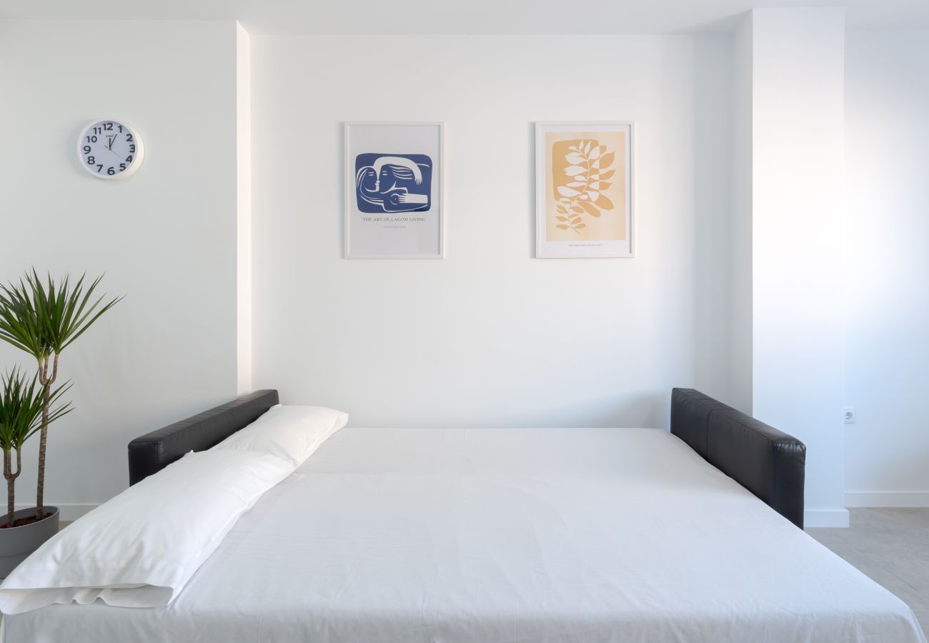 Ferienwohnung in Málaga - WintowinRentals Altamira Suites hohes Stockwerk