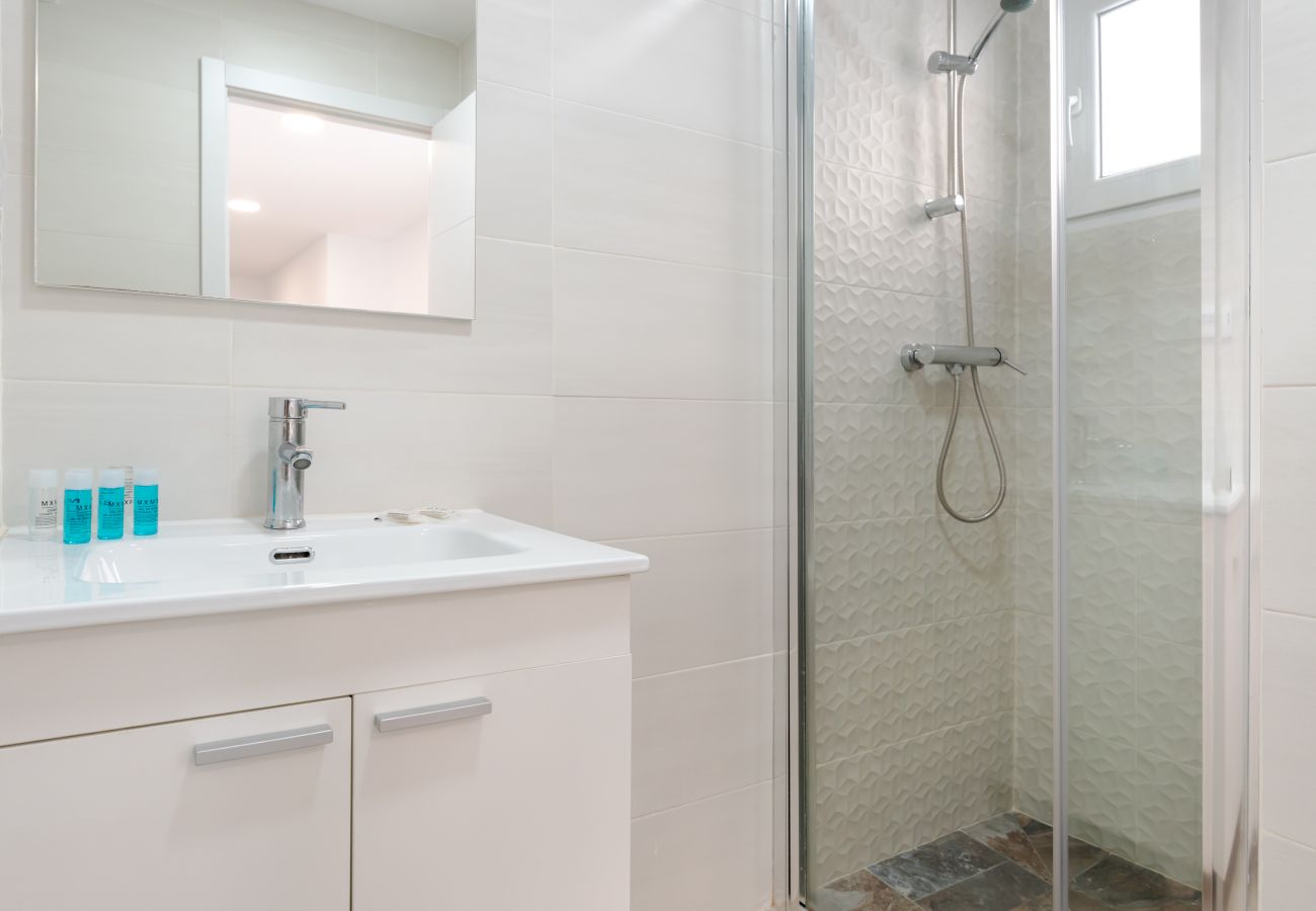 Ferienwohnung in Málaga - WintowinRentals Altamira Suites hohes Stockwerk