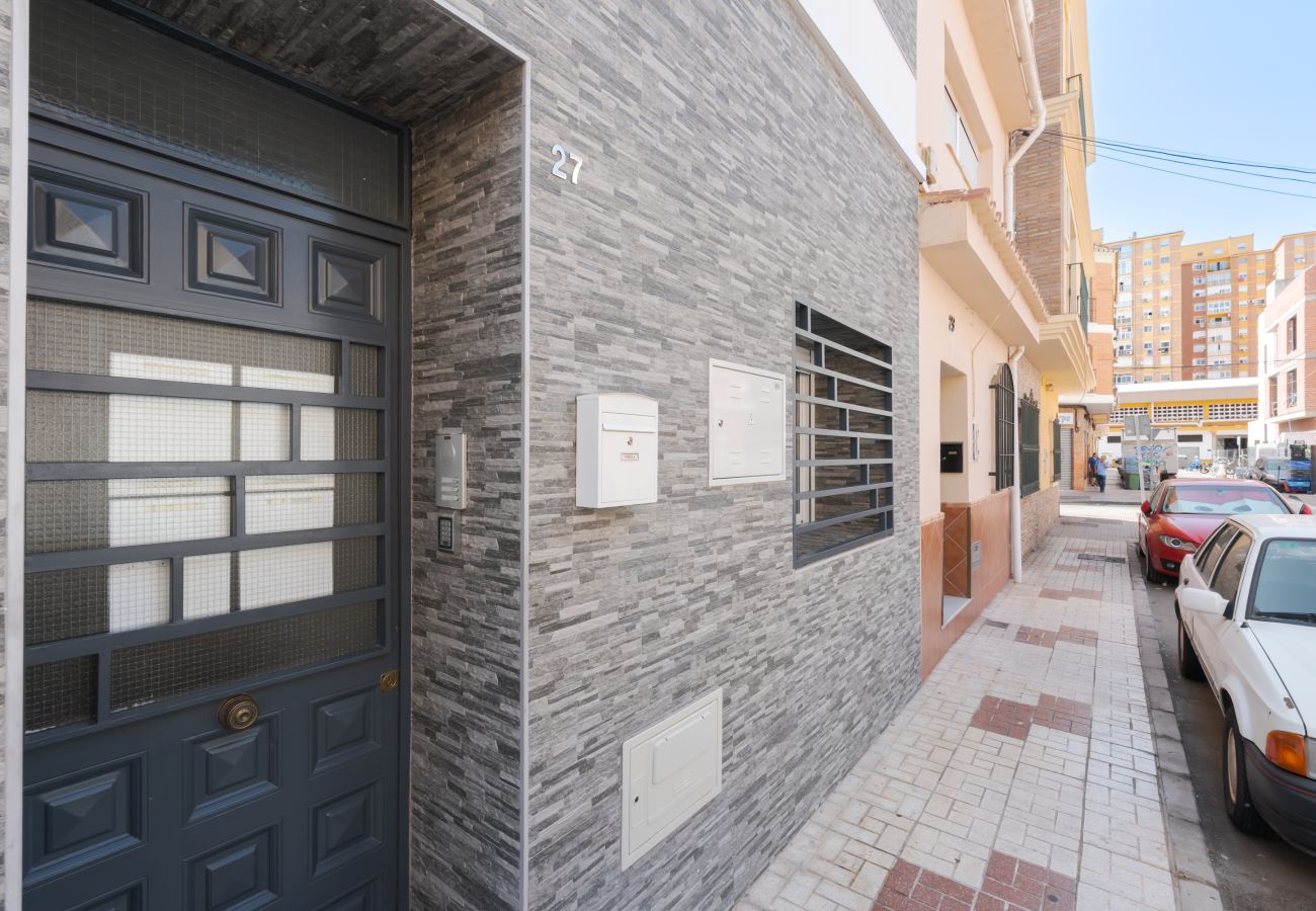 Ferienwohnung in Málaga - WintowinRentals Altamira Suites hohes Stockwerk