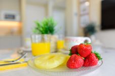 Ferienwohnung in Torremolinos - WintowinRentals Exklusive Ferienwohnung im Hotel Ocean House mit Pool und Strandzugang