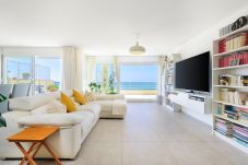 Ferienwohnung in Rincón de la Victoria - WintowinRentals Super-Penthouse direkt am Strand