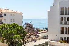 Ferienwohnung in Torre de Benagalbon - WintowinRentals Seaside Apartment in Torre de Benagalbón