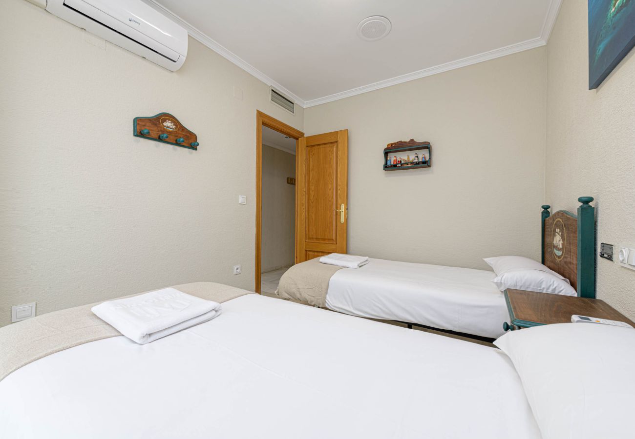 Ferienwohnung in Rincón de la Victoria - WintowinRentals Ferienwohnung direkt am Meer mit spektakulärer Aussicht