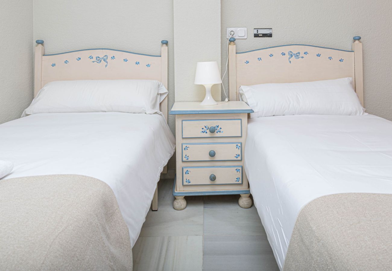 Ferienwohnung in Rincón de la Victoria - WintowinRentals Ferienwohnung direkt am Meer mit spektakulärer Aussicht