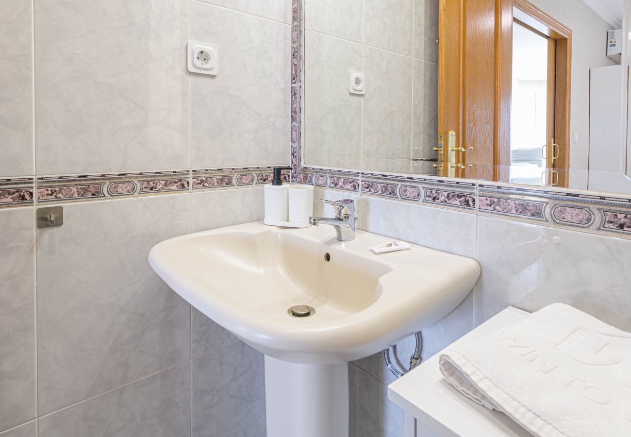 Ferienwohnung in Rincón de la Victoria - WintowinRentals Ferienwohnung direkt am Meer mit spektakulärer Aussicht