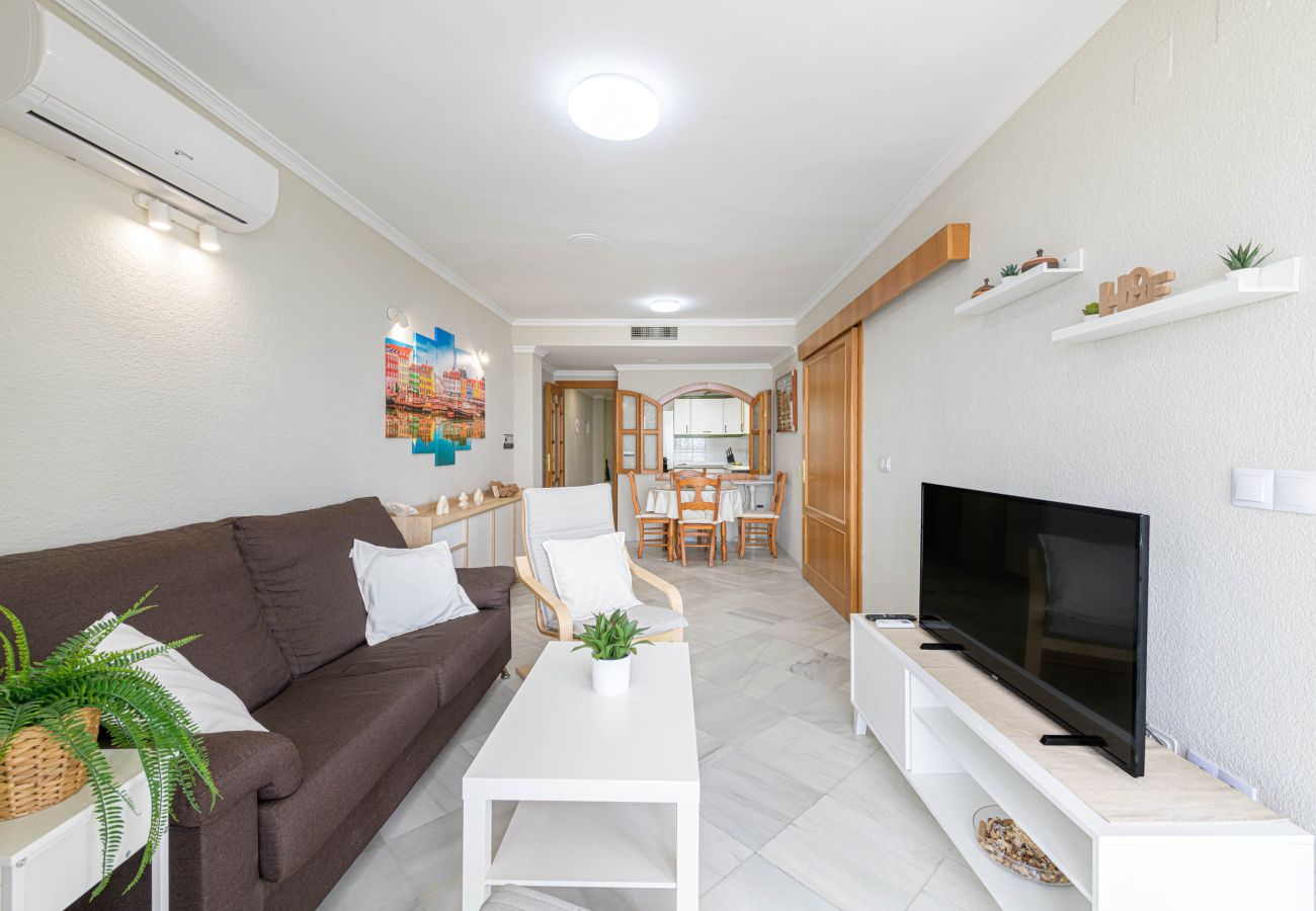 Ferienwohnung in Rincón de la Victoria - WintowinRentals Ferienwohnung direkt am Meer mit spektakulärer Aussicht