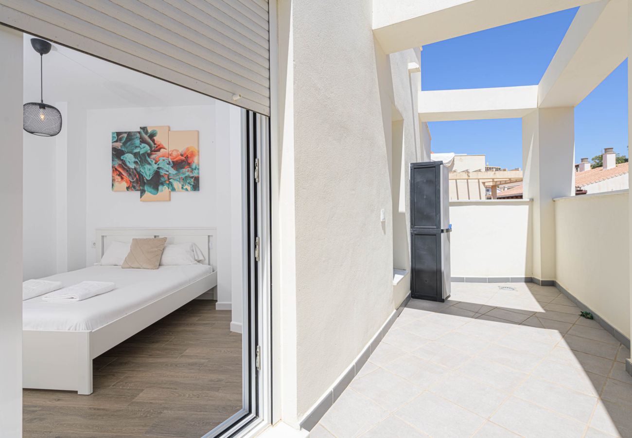 Ferienwohnung in Rincón de la Victoria - WintowinRentals Penthouse mit Privater Terrasse im Zentrum von Rincón de la Victoria