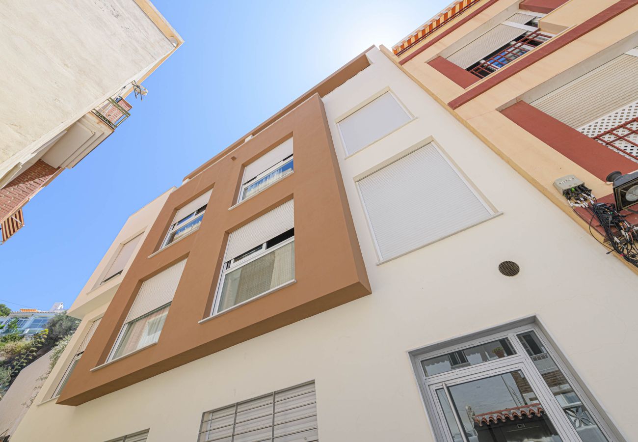 Ferienwohnung in Rincón de la Victoria - WintowinRentals Penthouse mit Privater Terrasse im Zentrum von Rincón de la Victoria