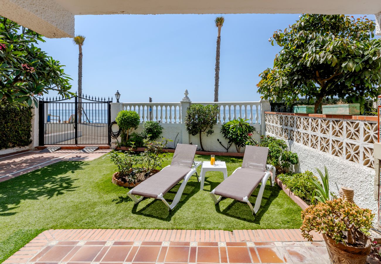 Ferienhaus in Rincón de la Victoria - WintowinRentals Maison en bord de mer avec jardin privé