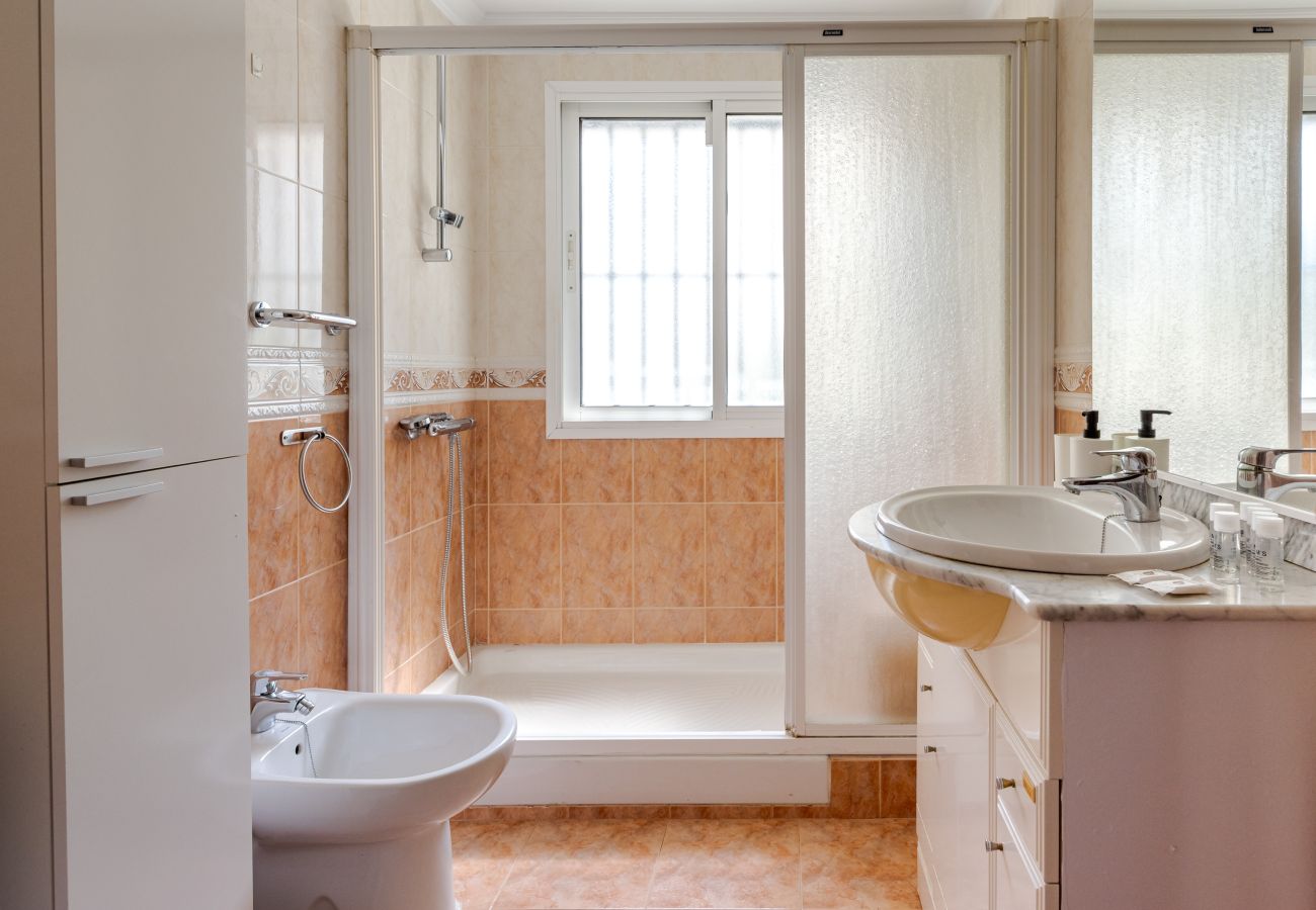 Ferienhaus in Rincón de la Victoria - WintowinRentals Maison en bord de mer avec jardin privé