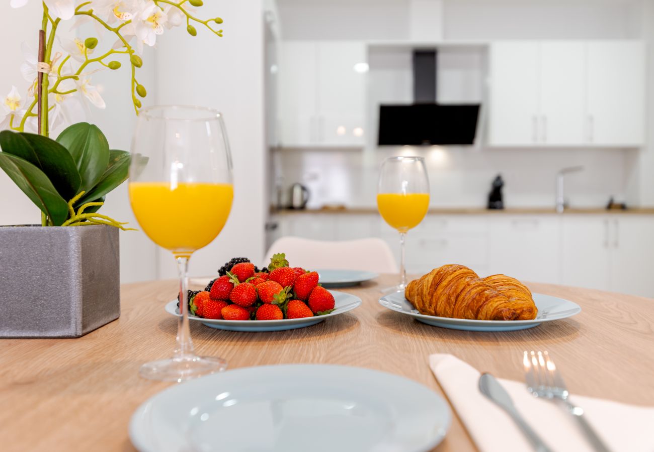 Ferienwohnung in Málaga - WintowinRentals Helle und moderne Ferienwohnung in der Nähe vom Strand von Huelin