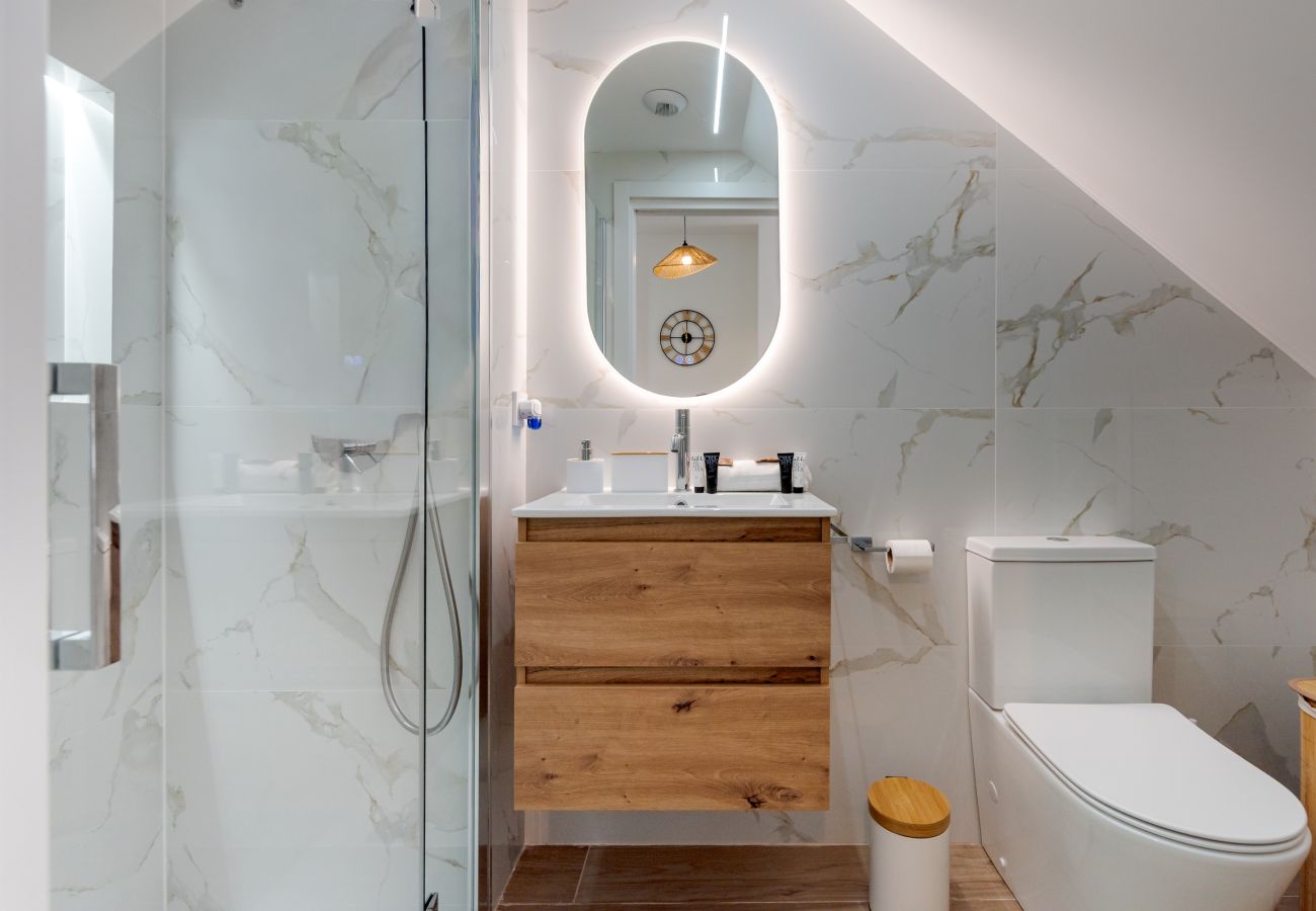 Ferienwohnung in Málaga - WintowinRentals Helle und moderne Ferienwohnung in der Nähe vom Strand von Huelin