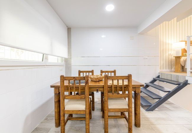 Ferienwohnung in Málaga - WintowinRentals Renoviertes Loft mit Garage neben dem Strand von Huelin Ferienwohnung in Málaga - WintowinRentals Renoviertes Loft mit Garage neben dem Strand von Huelin