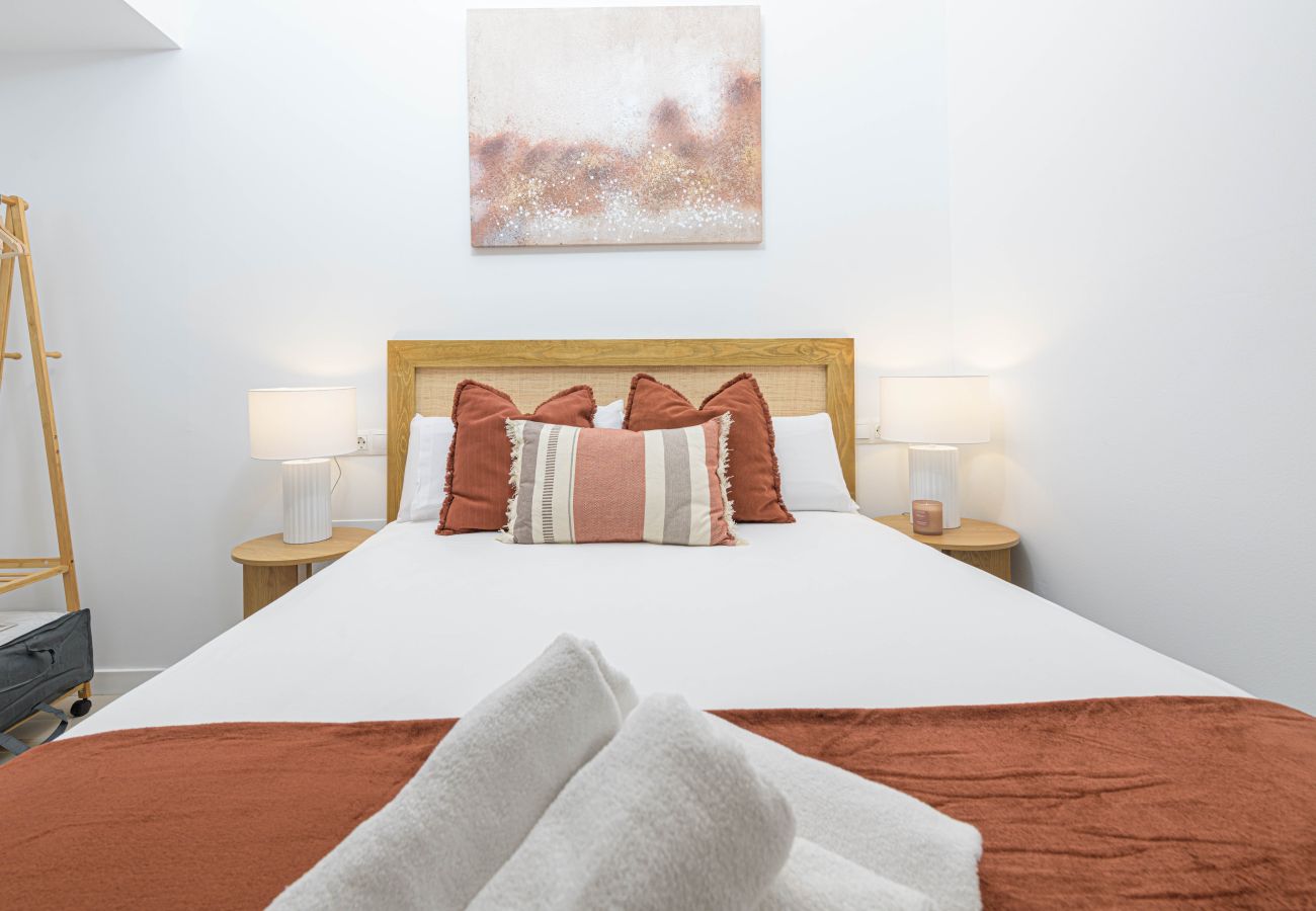 Ferienwohnung in Málaga - WintowinRentals Renoviertes Loft mit Garage neben dem Strand von Huelin Ferienwohnung in Málaga - WintowinRentals Renoviertes Loft mit Garage neben dem Strand von Huelin